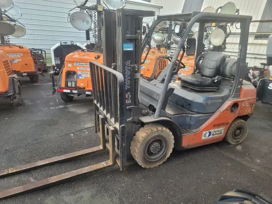 2015 Toyota 8FGU25 Warehouse Forklift