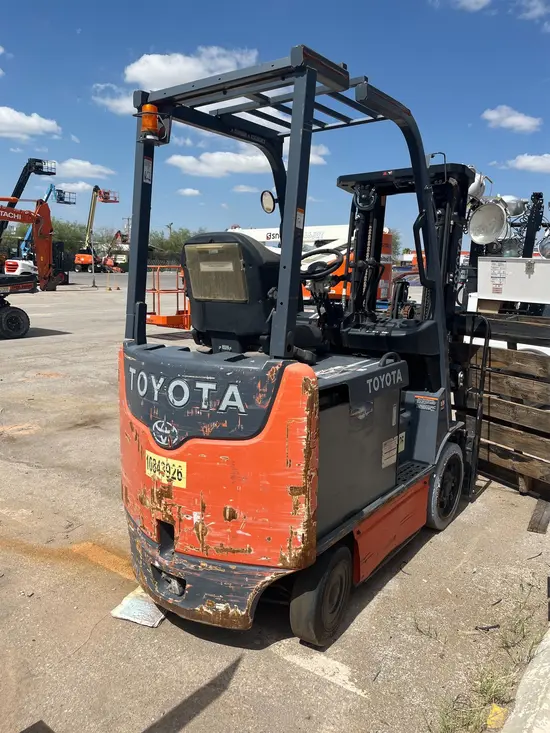 2018 Toyota 8FBCU25 Warehouse Forklift