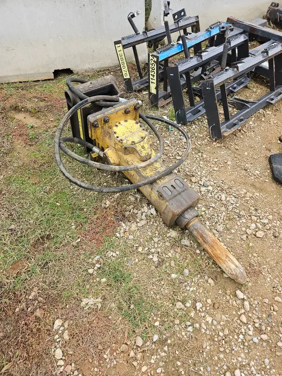 2014 Atlas Copco SB 452 Attachment