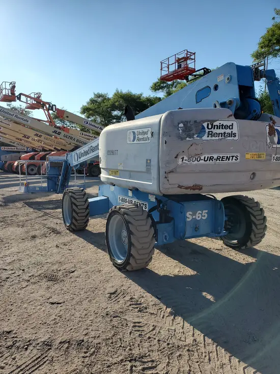 2013 Genie S-65 Boom Lift