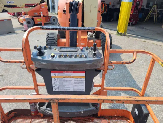 2014 JLG 450AJ Articulating Boom Lift