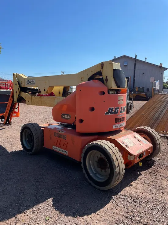 2013 JLG E450AJ Articulating Boom Lift