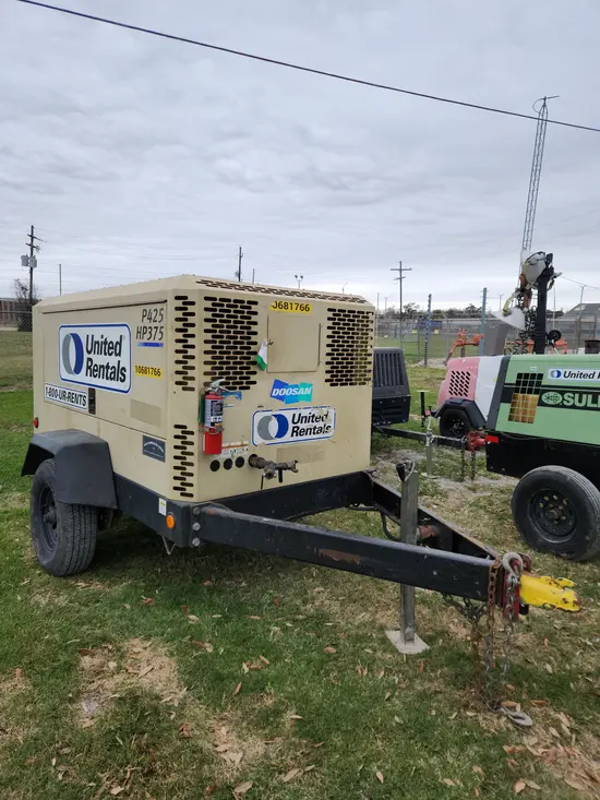2017 Doosan P425/HP375WCUT4 Air Compressor