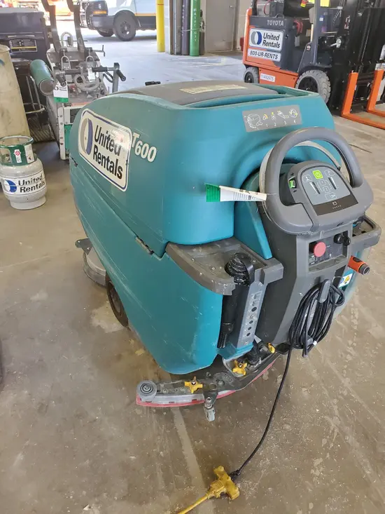 2019 Tennant T600-28 Scrubber