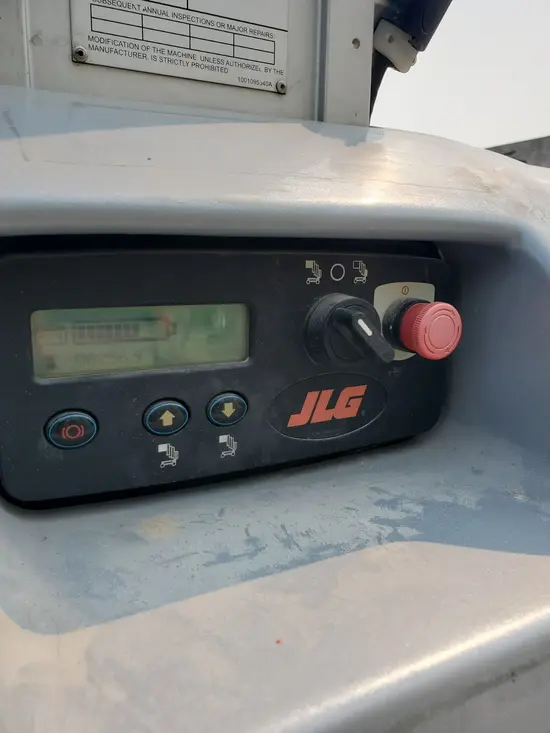 2016 JLG 20MVL Self-Propelled One-Person Lift