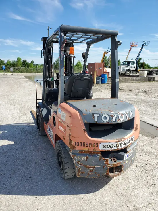 2012 Toyota 8FDU30 Warehouse Forklift