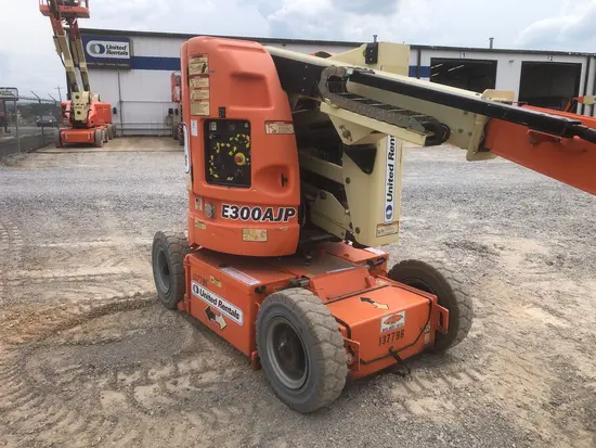 2014 JLG E300AJP Articulating Boom Lift
