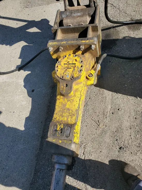 2017 Atlas Copco SB 452 Attachment