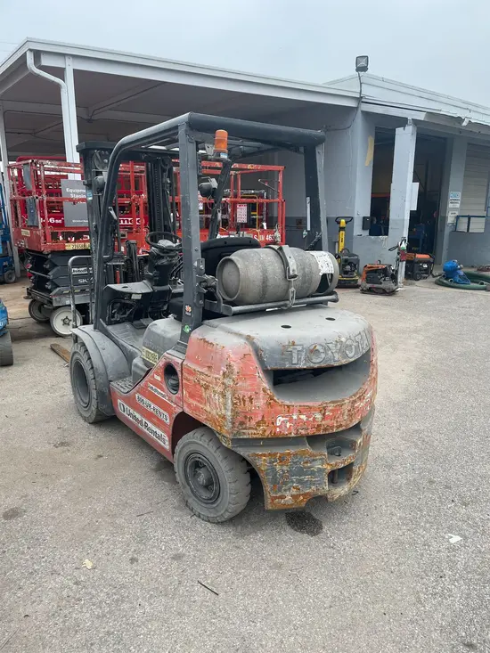 2018 Toyota 8FGU25 Warehouse Forklift