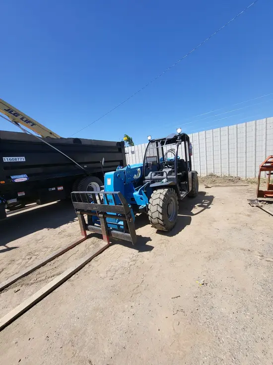 2017 Genie GTH-5519 Forklift