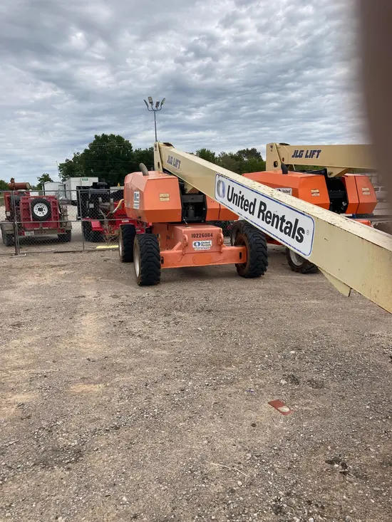2014 JLG 800S Boom Lift