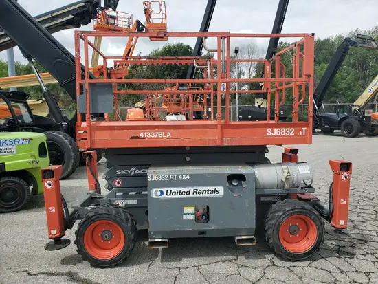 2017 Skyjack SJ6832RT Rough Terrain Scissor Lift