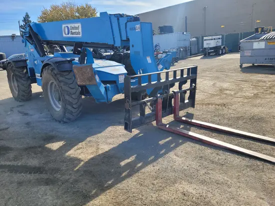2015 Genie GTH-1056 Forklift