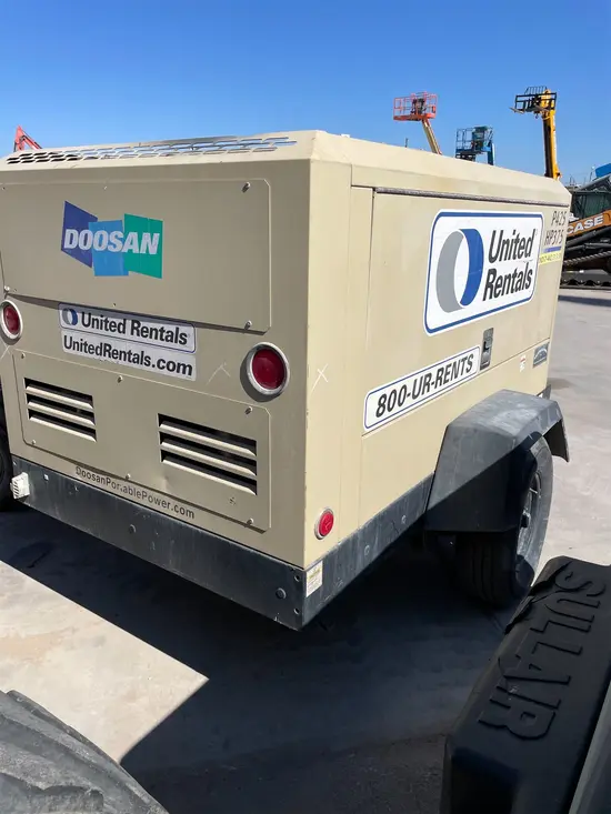 2018 Doosan P425/HP375WCUT4 Air Compressor