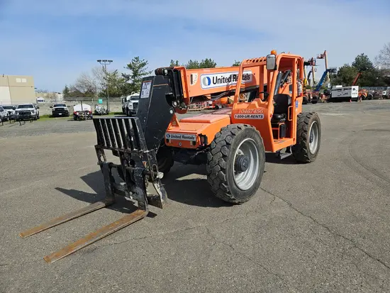 2016 SKYTRAK 8042 Forklift