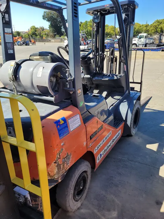 2017 Toyota 8FGU25 Warehouse Forklift