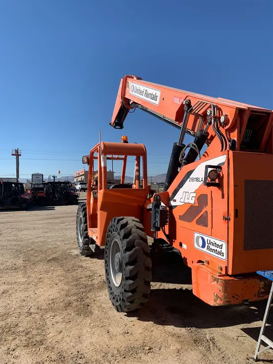 2015 SKYTRAK 8042 Forklift