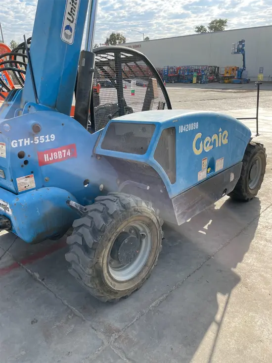 2015 Genie GTH-5519 Forklift