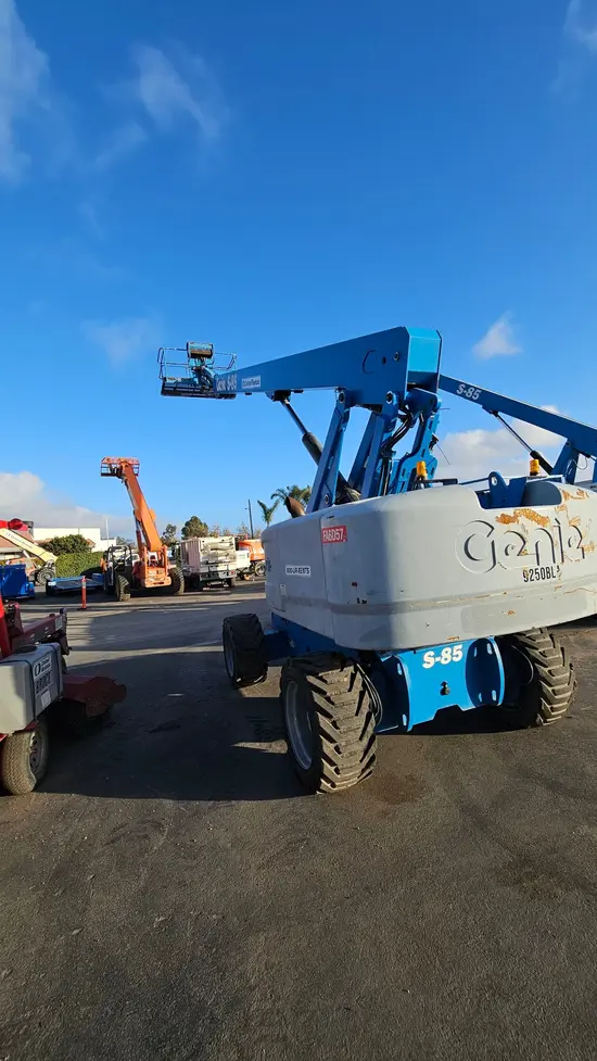 2014 Genie S-85 Boom Lift