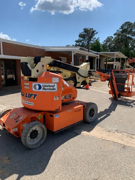 2014 JLG E400AJPN Articulating Boom Lift