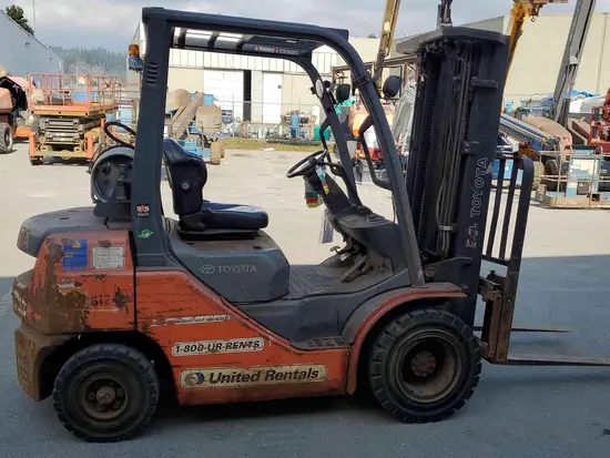 2017 Toyota 8FGU25 Warehouse Forklift
