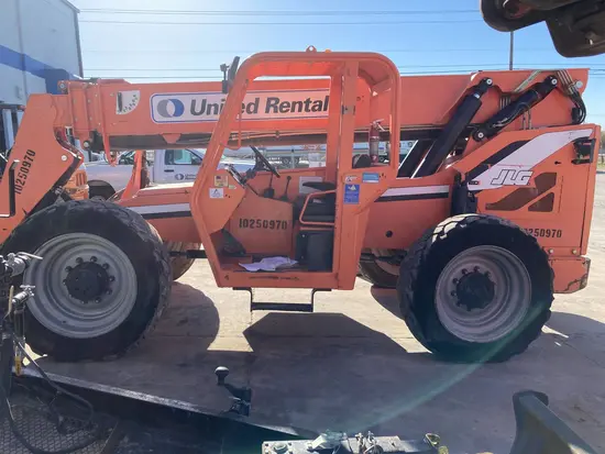 2014 SKYTRAK 8042 Forklift