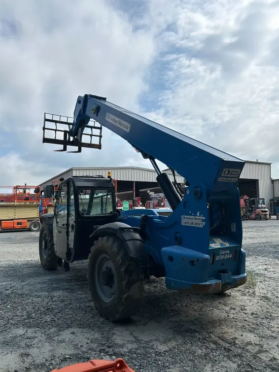 2015 Genie GTH-844 Forklift
