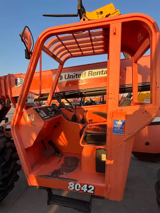 2014 SKYTRAK 8042 Forklift