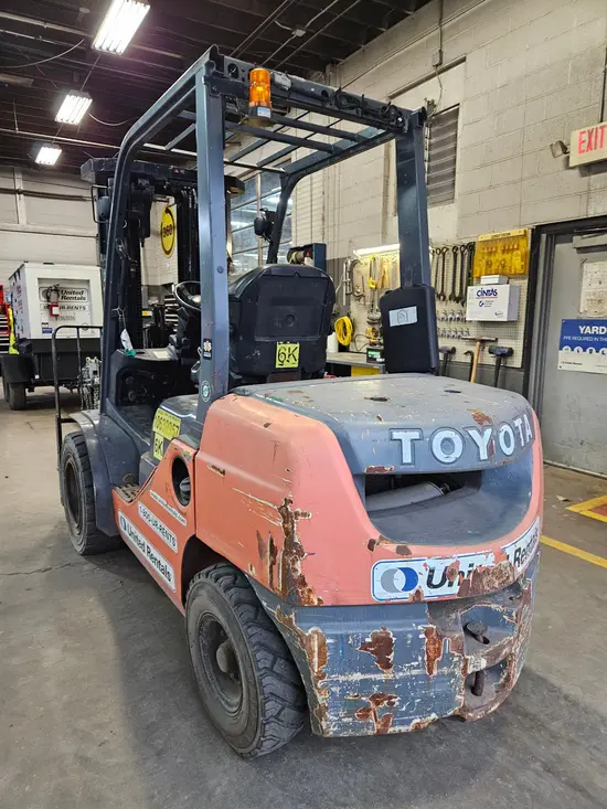 2017 Toyota 8FDU30 Warehouse Forklift