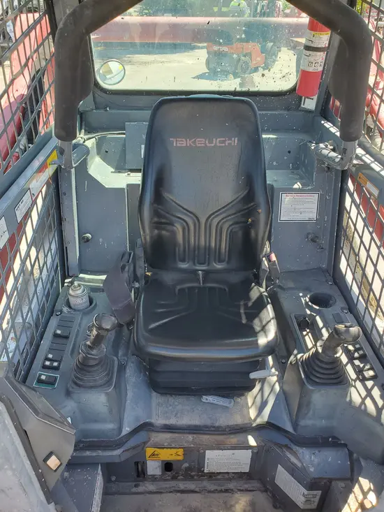 2017 Takeuchi TL10V2-R Track Loader