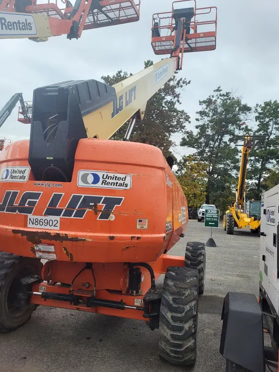 2014 JLG E450AJ Articulating Boom Lift