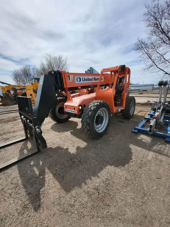2016 SKYTRAK 6042 Forklift