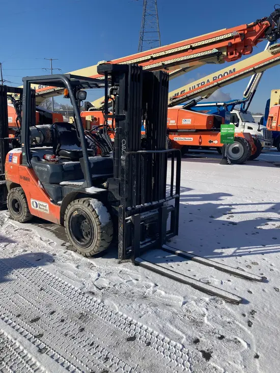 2016 Toyota 8FGU30 Warehouse Forklift