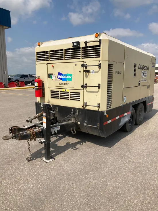 2017 Doosan HP915WCU-T4F Air Compressor