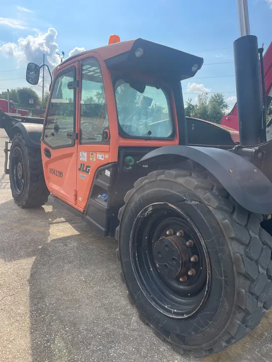 2017 JLG 1055 Forklift