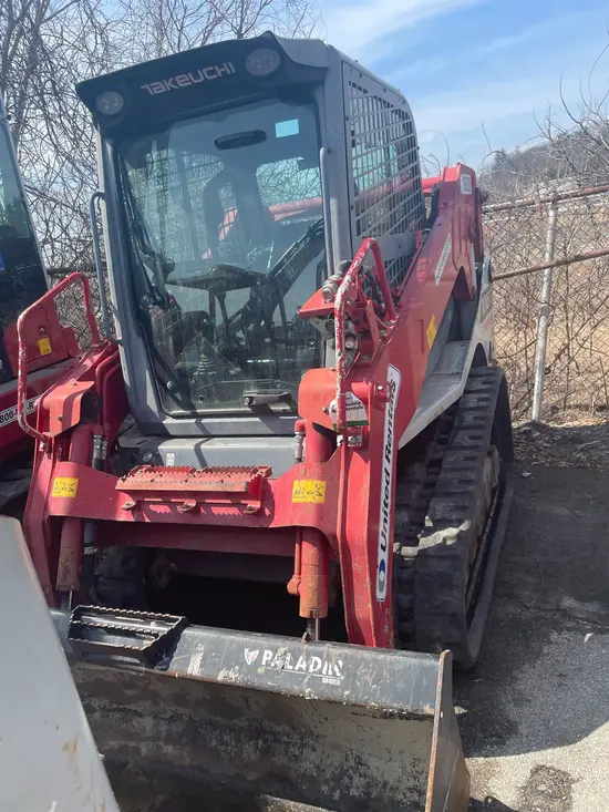 2017 Takeuchi TL10V2-CR Track Loader