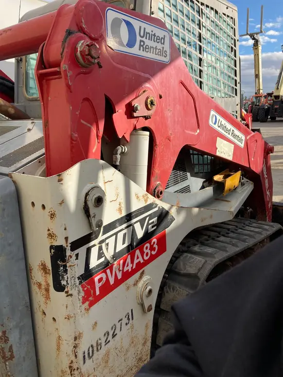 2017 Takeuchi TL10V2-CR Track Loader
