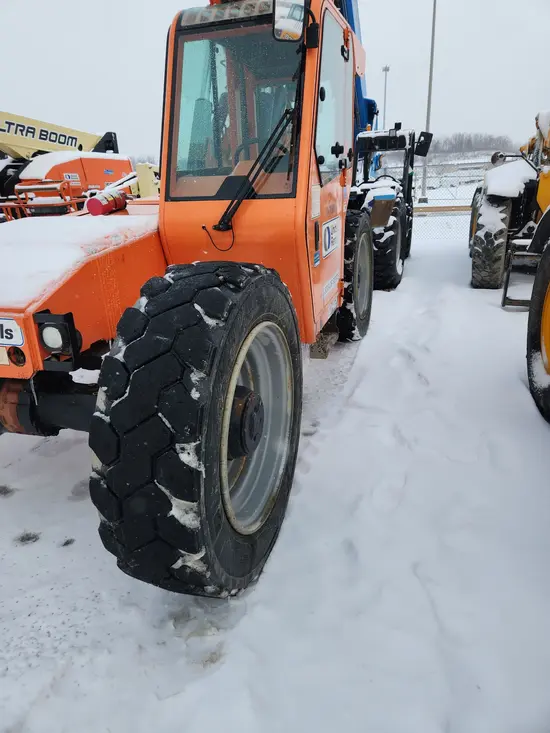 2016 SKYTRAK 8042 Forklift