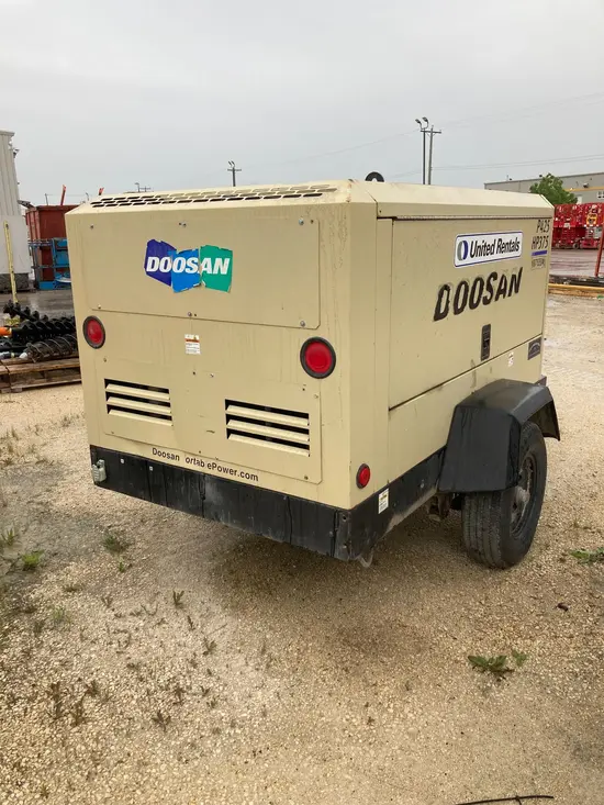 2018 Doosan P425/HP375EXT3 Air Compressor