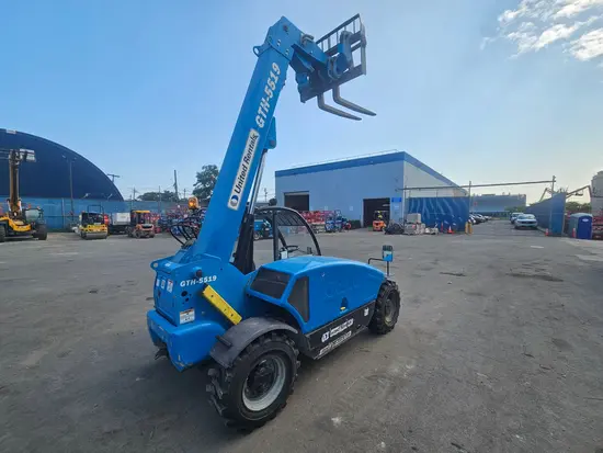 2017 Genie GTH-5519 Forklift