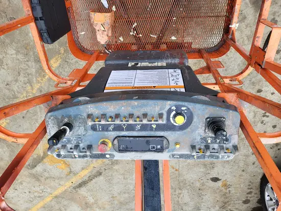2016 JLG E400AJPN Articulating Boom Lift