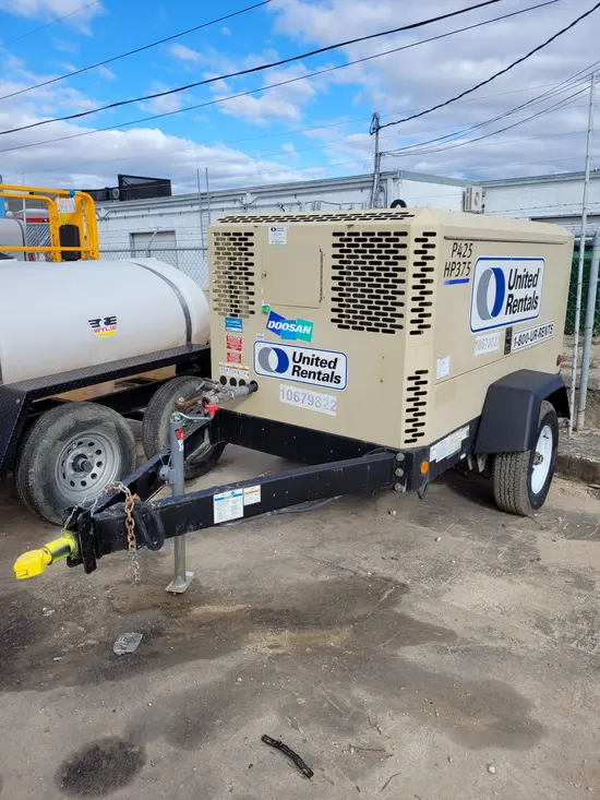 2017 Doosan P425/HP375WCUT4 Air Compressor