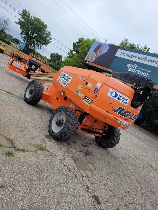 2017 JLG 600S Boom Lift