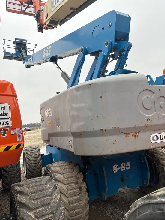 2015 Genie S-85 Boom Lift