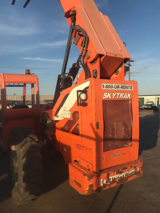 2014 SKYTRAK 8042 Forklift