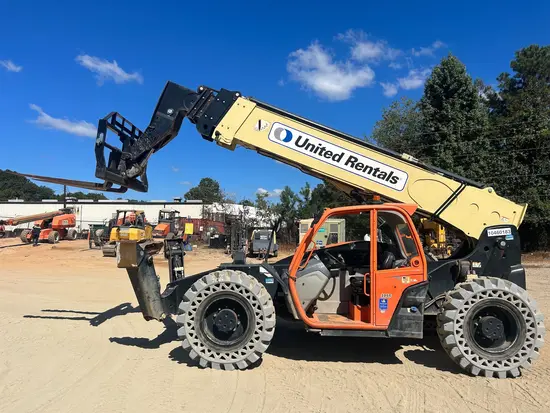 2016 JLG 1055 Forklift