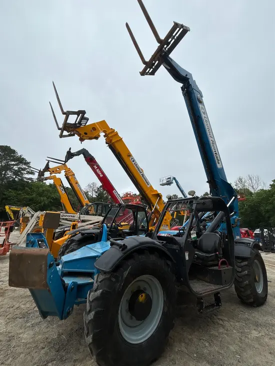 2016 Genie GTH-1056 Forklift