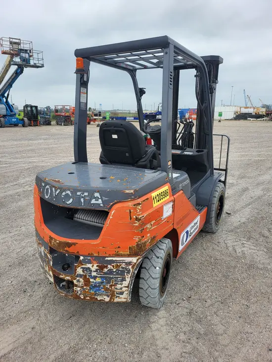 2021 Toyota 8FDU30 Warehouse Forklift