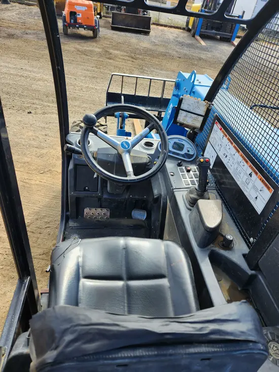 2016 Genie GTH-5519 Forklift