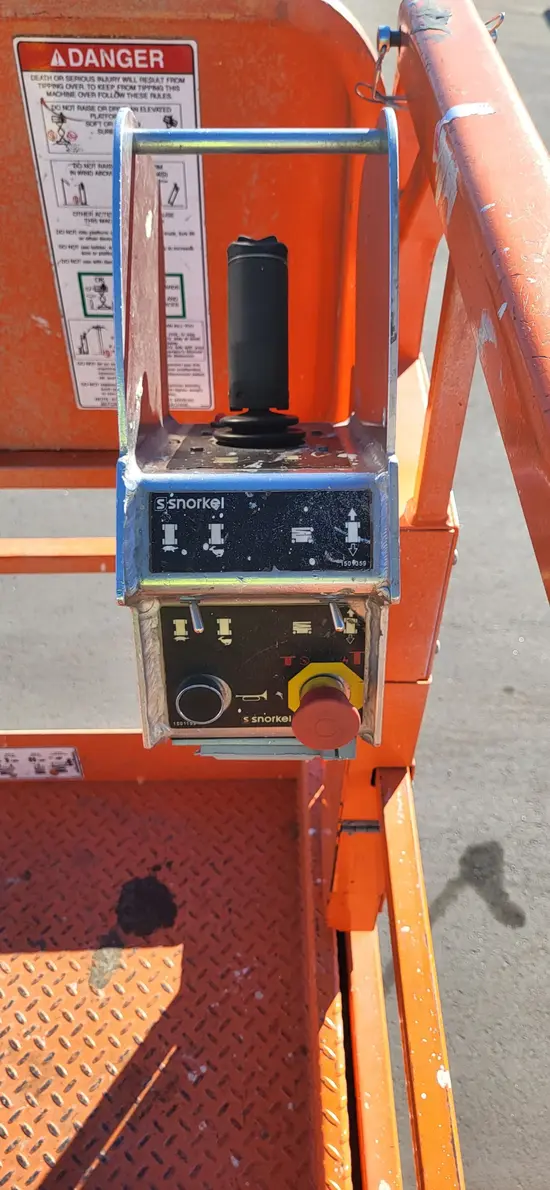 2017 Snorkel S4732E Scissor Lift